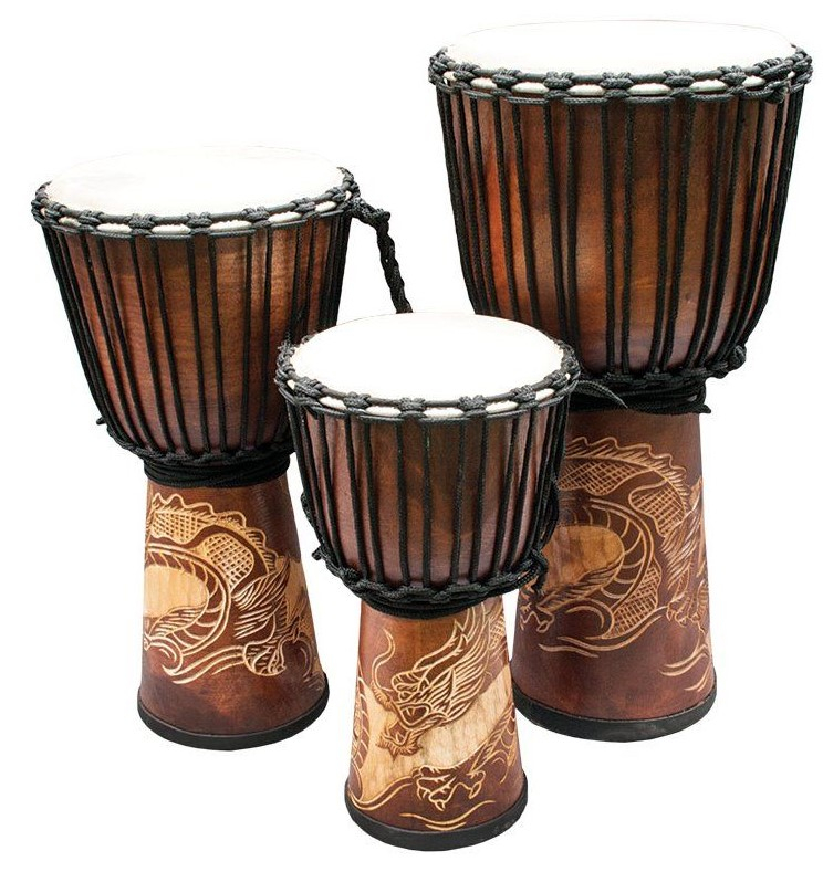 Djembe Bali Mahagon s řezbou Draka 50cm. Průměr: 24-26 cm