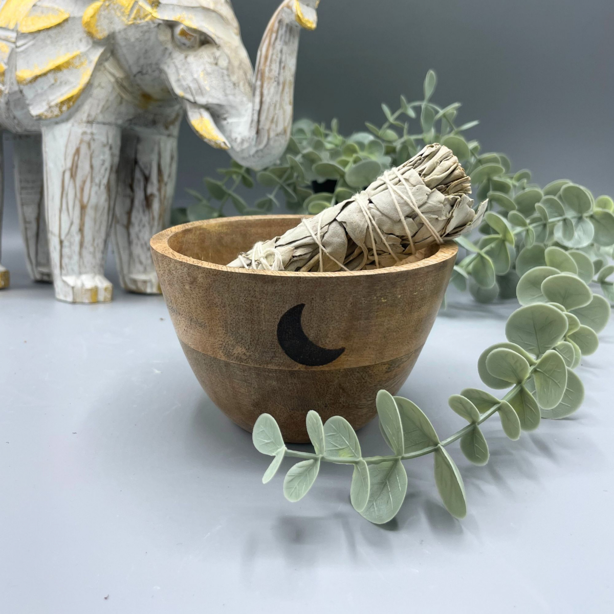Dřevěná rituální mísa Tři měsíce, 12x7cm