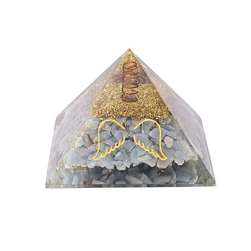 Orgonitová pyramida – angelit s andělskými křídly