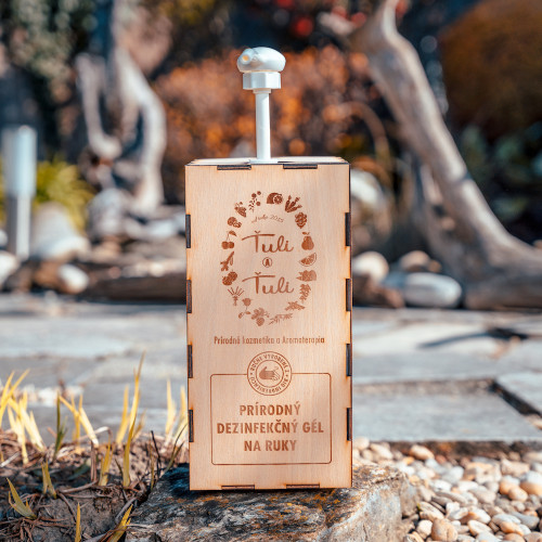 Gravírovaný dřevěný kryt na 5L kanystr