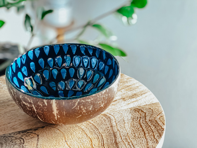 Kokosová miska - černá s kamínky - azurové slzičky